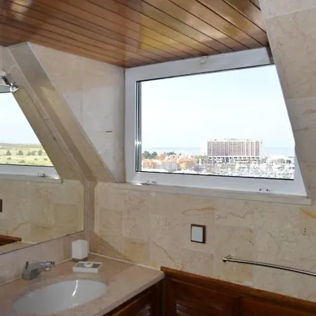 Porto Marina Vilamoura 公寓 *